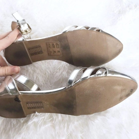 Shoes - Picture 3 of 5